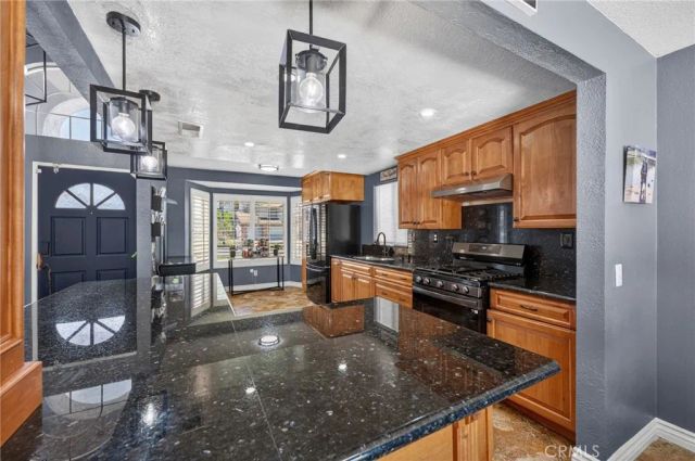 39502 Cedarwood Dr, Murrieta, CA 92563