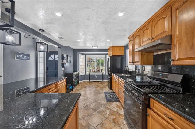 39502 Cedarwood Dr, Murrieta, CA 92563