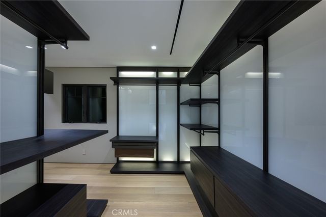 8808 Thrasher Avenue, Los Angeles, CA 90069