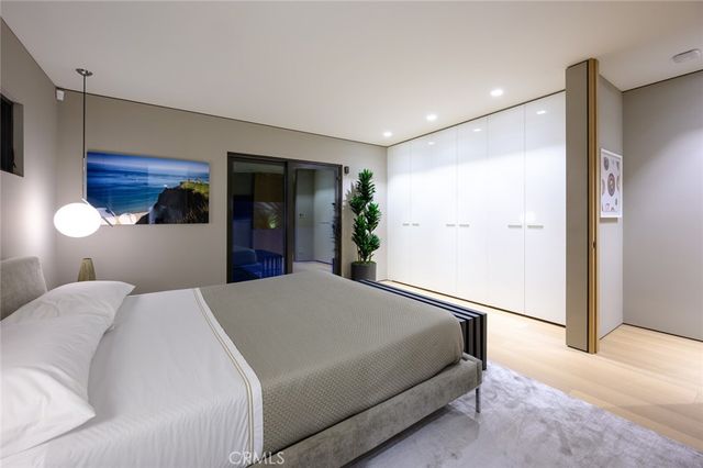 8808 Thrasher Avenue, Los Angeles, CA 90069