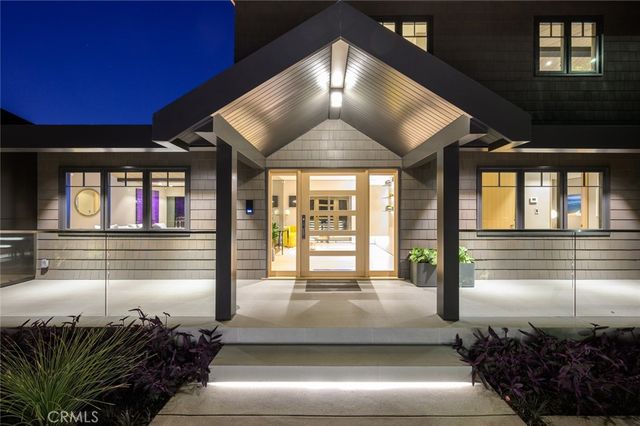 8808 Thrasher Avenue, Los Angeles, CA 90069