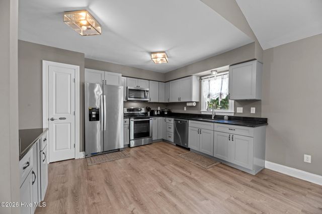 6102 Felucca Court, New Bern, NC 28560