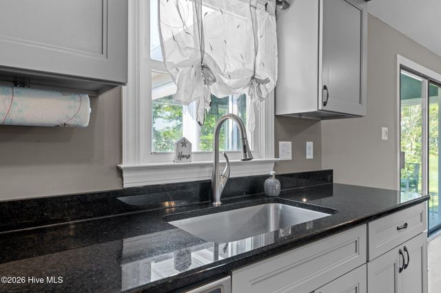 6102 Felucca Court, New Bern, NC 28560