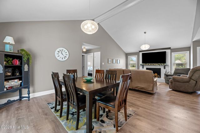 6102 Felucca Court, New Bern, NC 28560