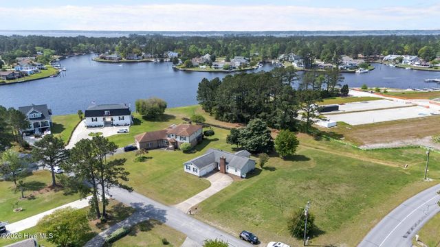 6102 Felucca Court, New Bern, NC 28560