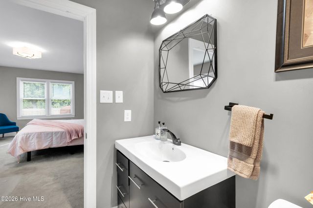 6102 Felucca Court, New Bern, NC 28560