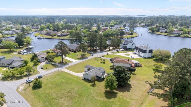 6102 Felucca Court, New Bern, NC 28560