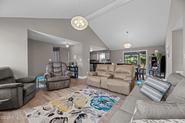 6102 Felucca Court, New Bern, NC 28560