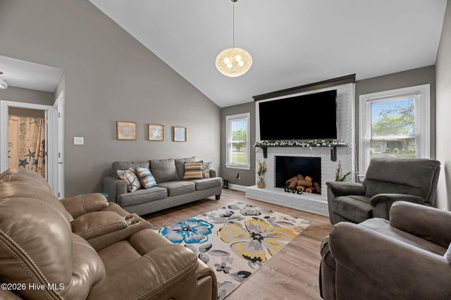 6102 Felucca Court, New Bern, NC 28560