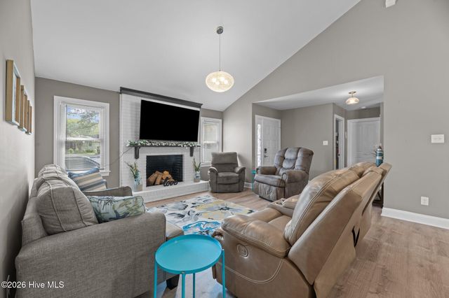 6102 Felucca Court, New Bern, NC 28560