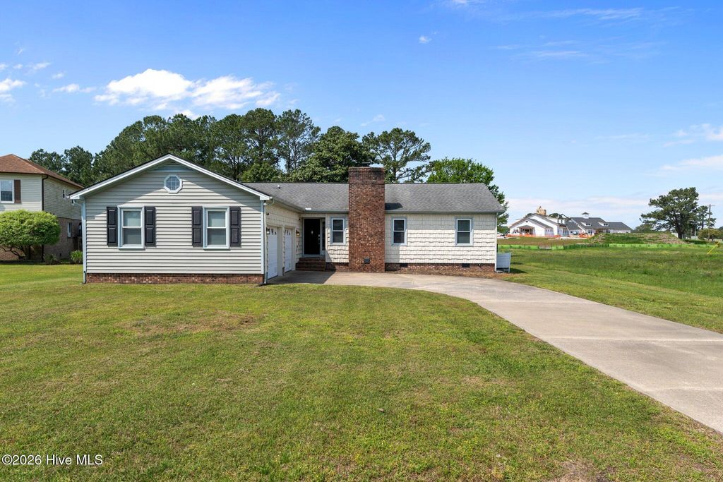 6102 Felucca Court, New Bern, NC 28560