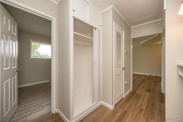 9813 Wendell Drive, St Louis, MO 63136