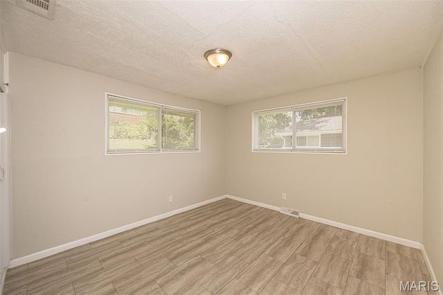 9813 Wendell Drive, St Louis, MO 63136