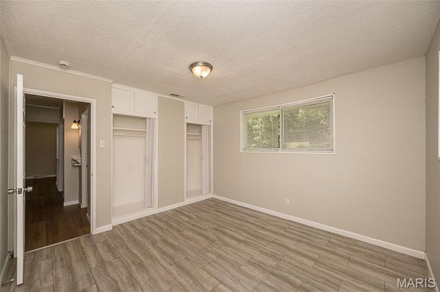 9813 Wendell Drive, St Louis, MO 63136