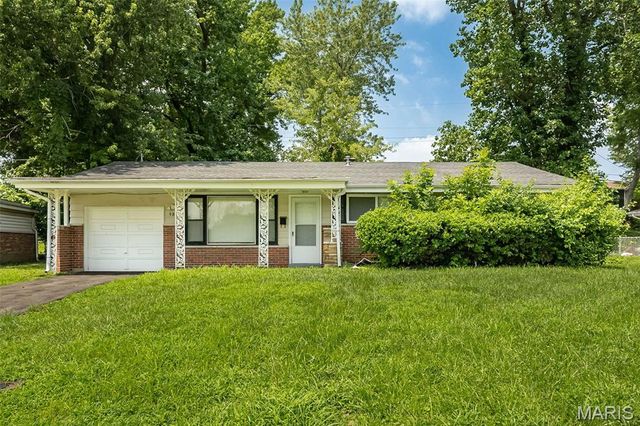 9813 Wendell Drive, St Louis, MO 63136