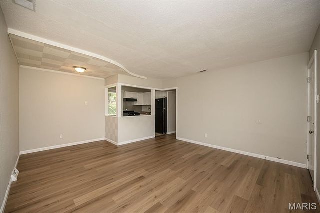 9813 Wendell Drive, St Louis, MO 63136
