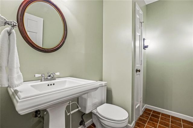 1111 Banbury Cross, Avondale Estates, GA 30002