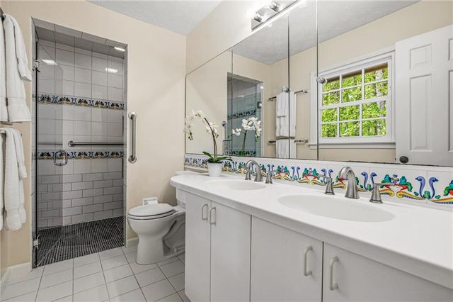 1111 Banbury Cross, Avondale Estates, GA 30002