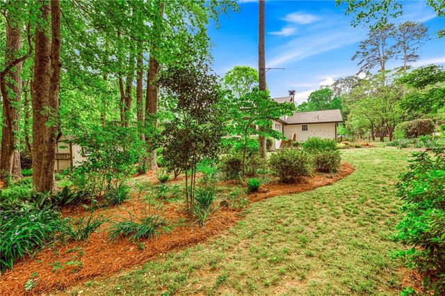 1111 Banbury Cross, Avondale Estates, GA 30002