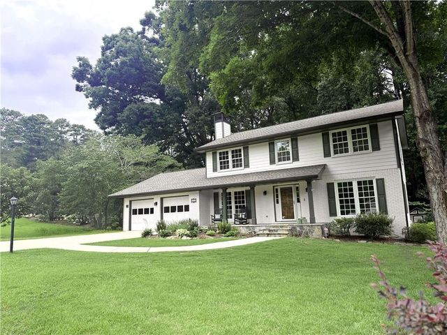 1111 Banbury Cross, Avondale Estates, GA 30002