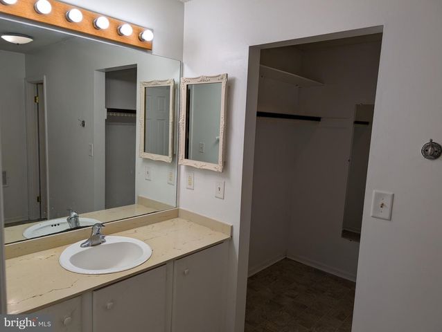 8330 AVALON BLVD, Salisbury, MD 21804
