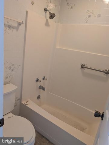 8330 AVALON BLVD, Salisbury, MD 21804