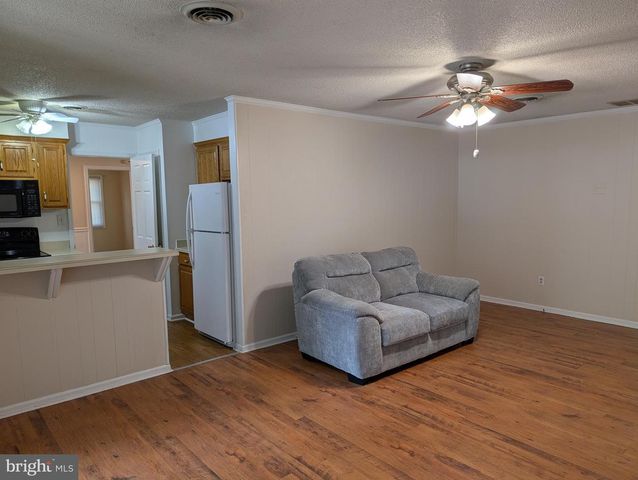 8330 AVALON BLVD, Salisbury, MD 21804