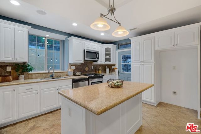 2529 TOPANGA SKYLINE Drive, Topanga (los Angeles), CA 90290