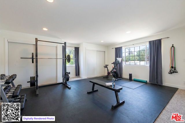 1110 Queen Anne Place, Los Angeles, CA 90019