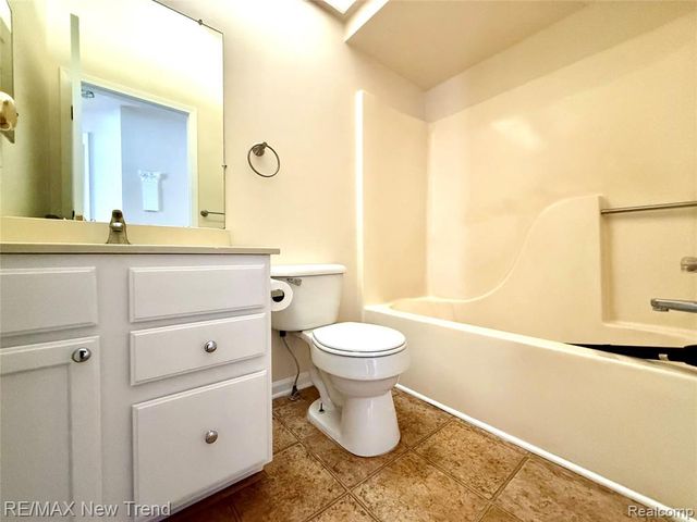 2521 Country Village Court, Ann Arbor, MI 48103