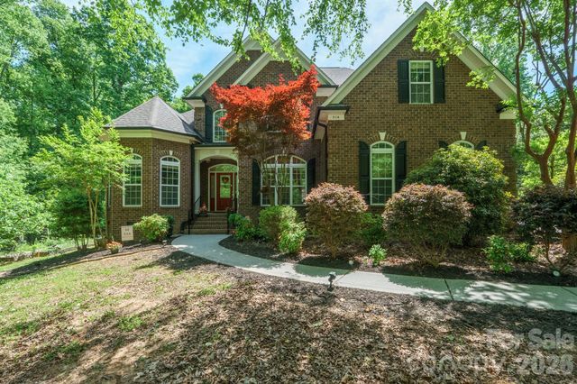 516 Shady Oaks Drive, Stanley, NC 28164