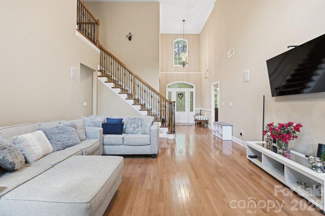 516 Shady Oaks Drive, Stanley, NC 28164