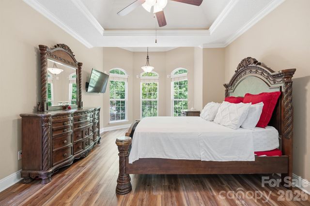 516 Shady Oaks Drive, Stanley, NC 28164
