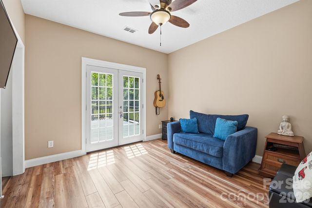 516 Shady Oaks Drive, Stanley, NC 28164