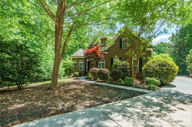 516 Shady Oaks Drive, Stanley, NC 28164