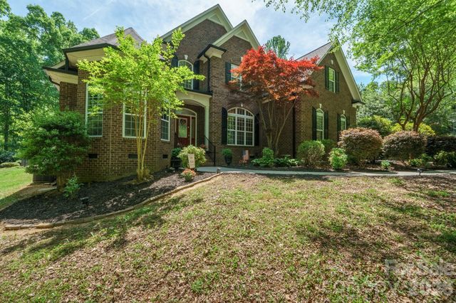 516 Shady Oaks Drive, Stanley, NC 28164