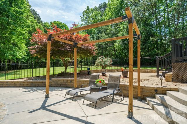 516 Shady Oaks Drive, Stanley, NC 28164