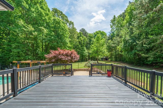 516 Shady Oaks Drive, Stanley, NC 28164