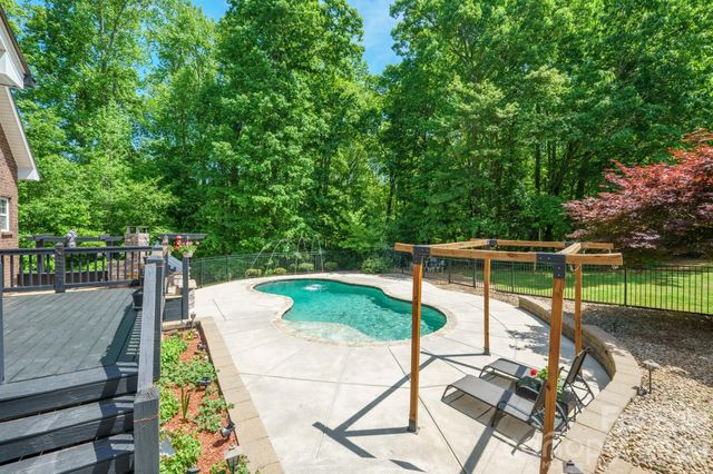 516 Shady Oaks Drive, Stanley, NC 28164