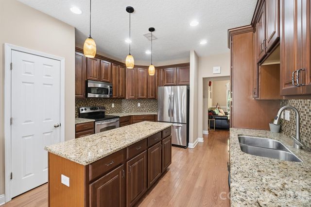 516 Shady Oaks Drive, Stanley, NC 28164