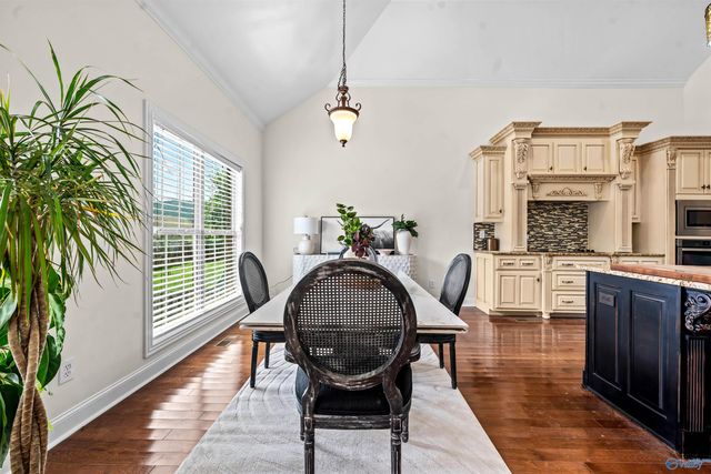 6812 Breyerton Way, Owens Cross Roads, AL 35763