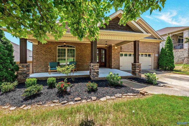 6812 Breyerton Way, Owens Cross Roads, AL 35763