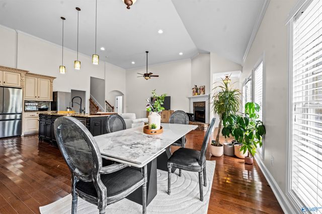 6812 Breyerton Way, Owens Cross Roads, AL 35763