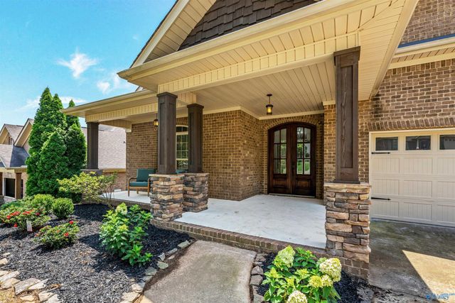 6812 Breyerton Way, Owens Cross Roads, AL 35763