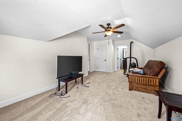 6812 Breyerton Way, Owens Cross Roads, AL 35763