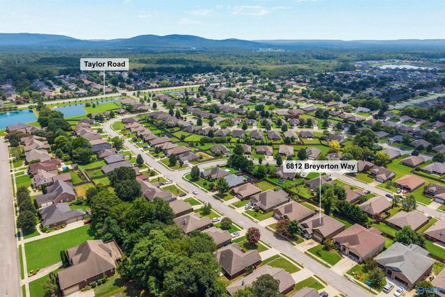 6812 Breyerton Way, Owens Cross Roads, AL 35763
