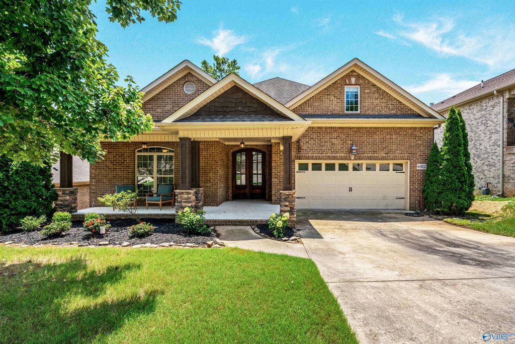 6812 Breyerton Way, Owens Cross Roads, AL 35763