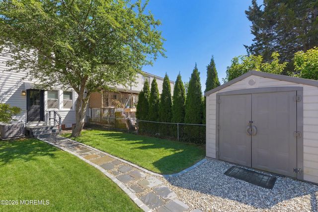 135 Belshaw Avenue, Shrewsbury Twp, NJ 07724