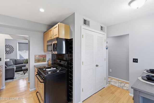 135 Belshaw Avenue, Shrewsbury Twp, NJ 07724