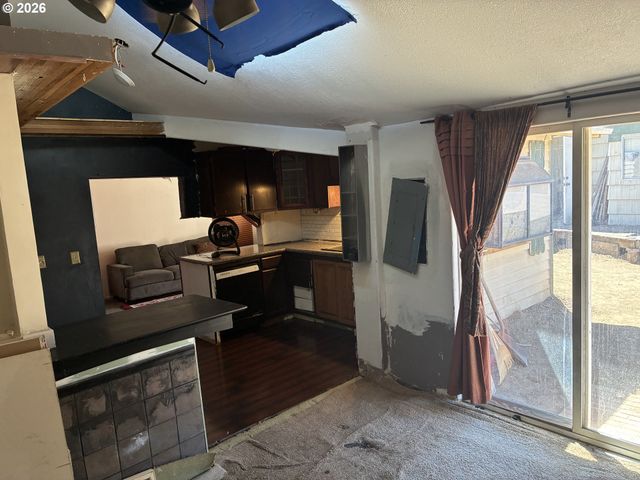 7824 Se 64TH Ave, Portland, OR 97206
